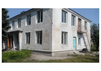 Здание 449,2 кв.м. и земельный участок 724 кв.м. в Волгоградской области. Участок категории земель сельскохозяйственного назначения, разрешенное использование: для эксплуатации административного здания, расположен примерно в 300 м на север от с. Вязовка Еланского района; кадастровый номер…