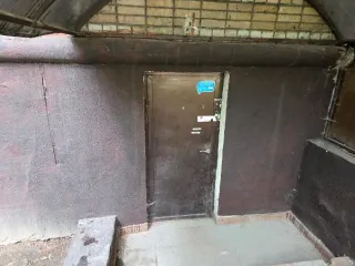Нежилые помещения 60,5 кв. м, г. Москва, ул. Зорге, д. 36, находящиеся в собственности города Москвы, площадью 60,5 кв. м (цокольный этаж № 0), кадастровые номера: 77:09:0005005:8210, 77:09:0005002:11420. Назначение нежилого помещения: свободное, общая площадь: 60.5, кадастровый номер…