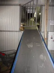 Ленточный конвейер 25м, Ростовская область. Ленточный транспортер: длина ленты 2*25м, ширина ленты 1*0.74м и 1*0.57м. Находятся по адресу: Ростовская область, г. Ростов-на-Дону, р-н Октябрьский, ул. Днепроградская, 11.