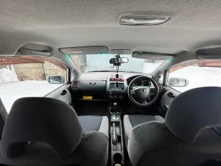 Honda Fit, 2004 года, 86 лс, 214620 км, АКПП, автомобиль легковой, г/н Х358ВВ138, № кузова GDI-2011614, цвет серый.