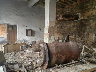 Здание котельной (под снос), площадь 121,3 кв.м, кадастровый номер 43:07:020112:285, 1958 года постройки, назначение здания: нежилое, 1 этажное, по адресу: Кировская область, Вятскополянский район, пгт Красная Поляна, ул. Азина, д. 19, земельный участок, площадь 978 кв.м, кадастровый номер…