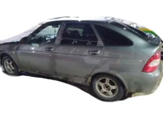 ВАЗ 217230 Priora 2010 года, государственный номер О201ММ716, VIN XTA217230A0121694. Объём двигателя 1596 куб. см, мощность 97.9 л. с., механическая коробка передач, передний привод, экологический класс третий. Ключи и документы отсутствуют. Работоспособность не проверялась.