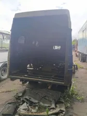 IVEСО 35E, 1998 года выпуска. Автомобиль грузовой, марка: IVECO, модель: 35E, VIN: ZCFC3580105166466, гос. рег. номер: Р138ВС47, год изготовления: 1998.
