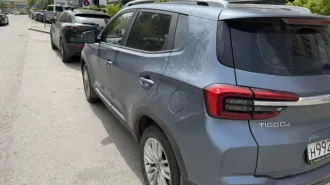 Chery Tiggo 4, 2021 года, 146,8 лс, 50000 км, АКПП, транспортное средство: CHERY TIGGO4, VIN: LVVDB21B0MD185615, год изготовления: 2021, гос.номер Н992АМ138. Имеются следующие неисправности: автомобиль на ходу, имеется трещина на лобовом крыле и вмятина на заднем крыле.