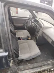 ВАЗ 2114, 2007 года, черный, 1.6 л (81 л.с.), пробег 300000 км. VIN: XTA21144074457740. Двигатель и коробка передач в хорошем рабочем состоянии. Требует ремонта: отсутствует аккумулятор, имеются сколы, царапины и очаги сквозной коррозии на крыльях, порогах и дверях. Возможны другие скрытые…