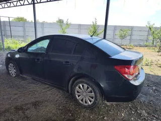 Автомобиль: марки СHEVROLET, модель CRUZE, год выпуска 2012, VIN XUFJF695JC3048990, цвет черный металлик, кузов № XUFJF695JC3048990