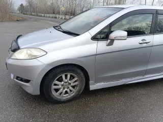 Honda Edix 2004 автомобиль марки Honda модель Edix 2004 г.в. VIN-номер BE11002193 автомобиль находится по адресу: г. Полысаево ул. Крупской 66. Возможность получения информации о качественных характеристиках имущества возможна по телефону: 8-951-591-26-54, а также по email: blajeevas93@gmail.com.