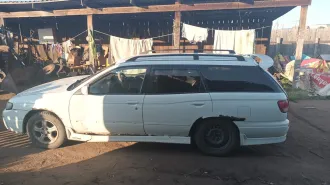 Nissan Avenir 2000 Легковой автомобиль, марка: Ниссан Авенир, год изготовления: 2000, г/н: Х298АН138.