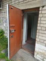 Нежилое помещение 50,2 кв.м Приморский край помещение нежилое помещение общей площадью 50,2 кв.м, 1 этаж, назначение: нежилое, год постройки здания 1979, кадастровый номер 25:26:030301:408, расположенное по адресу: Приморский край, г. Арсеньев, ул. Сазыкина, д. 4. Год ввода в эксплуатацию: 1979 Вид…