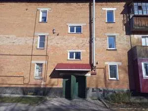 Жилое помещение кадастровый номер 72:13:0101023:121 площадью 24,2 м² по адресу Тюменская обл., р-н Омутинский, с. Омутинское, ул. Огаркова, д. 5 кв 1. Земельный участок кадастровый номер 72:13:0101023:45 площадью 616 +/- 9 м² по адресу Тюменская обл., р-н Омутинский, с. Омутинское, ул. Огаркова, д…