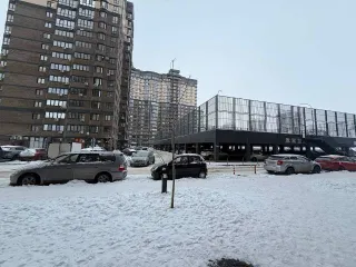 Квартира 39,5 кв.м, Краснодар, 1 комн., расположенная по адресу: Краснодарский край, г Краснодар, ул им. Адмирала Крузенштерна, д. 5, кв. 137, площадь: 39.5 кв.м., кадастровый номер: 23:43:0130047:23552, предмет залога АО "Bank Dom.RF" (ИНН: 7725038124).