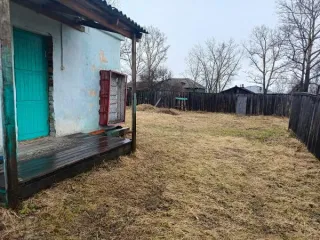 Мастерская и овощехранилище 261.7 м² Иркутская область имущественный комплекс: нежилое здание мастерской, общей площадью 100,5 м², кадастровый номер 38:37:020103:1926; нежилое здание овощехранилища, общей площадью 161,2 м², кадастровый номер 38:37:020103:1925 расположенные на земельном участке…