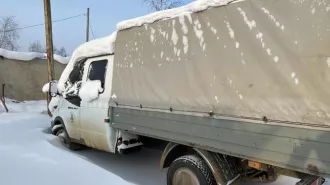 Автомобиль ГАЗ САЗ 3901-10 (В 689 МА 14), не поставлен на регистрационный учет в связи с отсутствием правоустанавливающих документов.