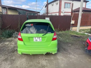 Honda Jazz 2004, состояние авто: требует ремонта. Легковой автомобиль, модель (марка): Honda Jazz, VIN: JHMGD18505S221200, год выпуска: 2004, техническое состояние: по ходовой части: замена шин, масел и жидкостей.