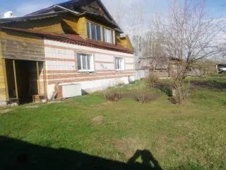 Доля дома 120,2 м² и участка 3872 м² в Ульяновской области. 1/3 доля в праве на жилое здание, площадь 120,2 кв.м., кадастровый номер: 73:20:020503:127 и 1/3 доля в праве на земельный участок, площадь 3872 кв.м., категория земель: земли населенных пунктов, разрешенное использование: для ведения…