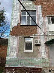 Склад 36.2 м², Краснодарский край. Кадастровый номер 23:11:0603136:38. Год ввода в эксплуатацию: 1984. Вид ограничений и обременений: договор аренды муниципального имущества по результатам торгов от 10.09.2024 г. № 3 сроком до 2029 года. Кадастровый номер объекта недвижимости (здания, сооружения)…