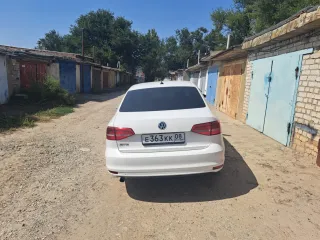 Volkswagen Jetta 2015 года выпуска. VIN: XW8ZZZ16ZFN904819. Номер кузова: XW8ZZZ16ZFN904819. Цвет кузова: белый. Рабочий объем: 1598 см³. Мощность: 77.200 кВт/105.0 л.с. Экологический класс: четвертый. Тип транспортного средства: легковой седан. Имущество находится в залоге у ПАО "Совкомбанк". С…