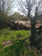 Земельный участок 879 кв.м и жилой дом 43.9 кв.м, Волгоградская обл., г. Ленинск. Земельный участок кадастровый номер: 34:15:080301:617, площадь 879 кв.м. и жилой дом кадастровый номер: 34:15:080301:969, площадь 43.9 кв.м., по адресу: обл. Волгоградская, г. Ленинск, пер. Гастелло, дом 6. Общая…
