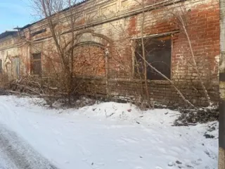 Нежилое помещение по адресу: Челябинская обл., г. Троицк, ул. им. В.В. Володарского, д. 11, пом. 2. Общая площадь 44.8 кв.м. Кадастровая стоимость 210678.27 руб. Кадастровый номер 74:35:0400028:127.