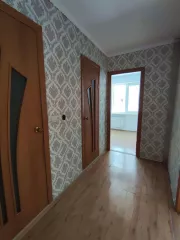 Однокомнатная квартира общей площадью 33,10 кв.м., назначение: жилое помещение, этаж 1, Кадастровый номер 25:30:020101:4283. Расположенная по адресу: Приморский край, г. Лесозаводск, ул. Макарова, д. 19, кв. 2. 
Описание:
Квартира однокомнатная, удобной планировки (зал совмещён с кухней) , общая…