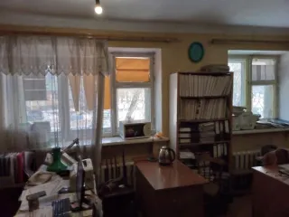 Нежилое помещение общей площадью 161,6 кв. м, расположенное в городе Рубцовске, Алтайский край, на улице Громова, 24, в пятиэтажном многоквартирном жилом кирпичном доме 1967 года постройки, на первом этаже, с отдельным входом. Объект имеет кадастровые номера: помещения — 22:70:021003:1324, здания —…