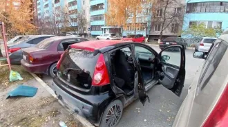 Peugeot 107, 2007 года, 68 лс, 274236 км. Автомобиль PEUGEOT 107, 2007 года выпуска, VIN - VF3PNCFAC88172290, цвет: черный, рег. знак: Е693АМ164. Учтено техническое состояние: коррозийные повреждения порогов. Имеются потертости, вмятины, сколы лакокрасочного покрытия. Требуется химчистка салона.