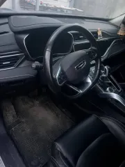 Geely Atlas Pro, 2021 года, 177 лс, полный привод, АКПП, легковой автомобиль (VIN Y4K8722D5MB305548), находится в залоге у АО «Кредит Европа Банк (Россия)», б/у, возможно наличие скрытых дефектов, около года находится без движения и не используется, не заводится, нет возможности посмотреть пробег.