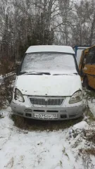 Автобус ГАЗ-32213 на 13 мест, 2004 года выпуска, белого цвета. Объем двигателя 2.285 л. VIN: ХТН32213040367979, номер двигателя: 4063ОА*43091505* (4063OF*Y4002309), номер кузова: 32210040115253. Состояние: требуется капитальный ремонт или замена номерных агрегатов. ПТС есть.