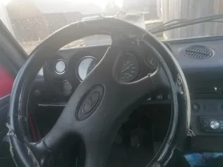 ВАЗ 2121 1990 года выпуска, госномер О288ВС11. Техническое состояние: удовлетворительное; массово механические и коррозийные повреждения, вплоть до сквозной коррозии. Цена: 189000 рублей.