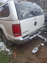 Volkswagen Amarok, 2011 года, 163 л.с., АКПП. Транспортное средство: автомобиль Volkswagen 2H Amarok, год выпуска: 2011, VIN: WV1ZZZ2HZCA004848, регистрационный знак: Х 392 КН 19, цвет белый. Неисправен двигатель, следы коррозии на кузове, вмятины на капоте.