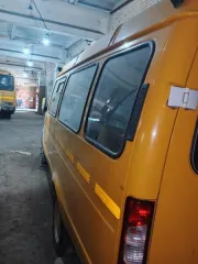 Автобус ГАЗ 322132 2011 года, желтый. Категория D, длина более 5 метров. VIN: X96322132B0709477. Двигатель: модель 421600, номер B0906584, объем 2890 см³. Кузов № 322132B0486057. ПТС 29 РВ 535799, оригинал. Государственный номер К 637 НЕ 29.
