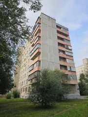 Комната 12 кв. м, Челябинск, ул. 50-летия ВЛКСМ, д. 8А. Жилое помещение (комната) - 12 кв. м, адрес: Челябинская обл., г. Челябинск, ул. 50-летия ВЛКСМ, д. 8А, кв. 2, комната 1/2, кадастровый номер 74:36:0113003:3130, этаж/этажность: 1/9, ограничения и обременения: зарегистрированные в жилом…