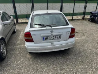 Opel Astra G CC. Транспортное средство находится в неудовлетворительном, нерабочем техническом состоянии. Документы, ключ зажигания и двигатель отсутствуют. ТС не растаможено.