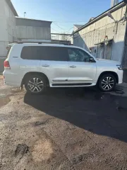 Toyota Land Cruiser 200, 2020 года, 249 лс, 122020 км, полный привод, АКПП, VIN JTMCV02J804300639, двигатель № 1VD 0522454, цвет: белый.