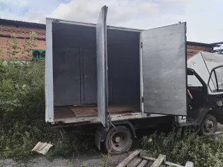 Gaz 834NA 2010 года выпуска, грузовой автомобиль, госномер X917AC124, неисправен, частично разукомплектован, VIN XU42834NAA0000711.