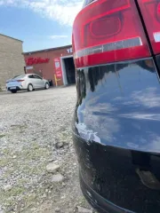 Volkswagen Passat 2011 года выпуска, VIN WVWZZZ3CZCP015890. В залоге у Совкомбанка.