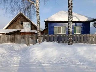 Доля жилого дома 60,5 м² и земельного участка 1936 м² в Пермском крае. В собственности 1/6 доля дома и 1/6 доля земельного участка, а также дополнительно 1/6 доля земельного участка. Вид разрешенного использования земли: для ведения личного подсобного хозяйства. Кадастровый номер участка…