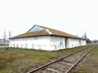 Здание клуба 1953 000000103 375,0
Здание конторы 1956 00000095 511,6
Пристройка к административному зданию 1998 00000093 59,8
Здание автовесовой на з/приеме 1969 00000040 612,1
Здание блок подсобных помещений 1967 00000037 467,4
Здание ж/д весов 1964 000000018 36,1