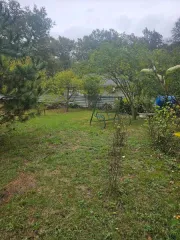 Земельный участок 400 кв.м, Горячий Ключ. Кадастровый номер 23:41:0217001:60. Местоположение установлено относительно ориентира, расположенного в границах участка. Почтовый адрес ориентира: г. Горячий Ключ, с/т «Подснежник» 22. Вид разрешённого использования: 15.0. Обременение: арест.