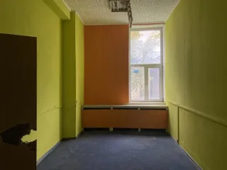 Нежилое помещение 1475,2 кв. м, Москва, ул. Мясницкая, 13, стр. 10, (Подвал № 0, Этаж № 2, Этаж № 1), кадастровый номер: 77:01:0001033:2648. Назначение нежилого помещения: Свободное. Общая площадь: 1475.2.