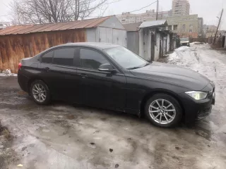 Автомобиль  BMW 320i, 2014 года выпуска,  VIN: X4X3B19490J121870 цвет черный, АКПП, задний привод