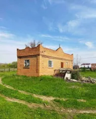 1/2 доли зданий и сооружений, 2680,8 кв.м, Краснодарский край. Здания и сооружения, расположенные по адресу Краснодарский край, Выселковский район, п.Бейсуг, ул. Близнюкова, д. 32: 1.1 Здание, назначение: нежилое, кадастровый номер: 23:05:0404007:119, площадь: 58,1 кв.м, адрес: Краснодарский край…