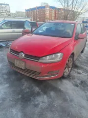 Volkswagen Golf Variant, 2014 легковой автомобиль универсал, г/н У309ТХ124, VIN WVWZZZAUZFP574602, номер кузова WVWZZZAUZFP574602, номер двигателя СНР049708, цвет красный, 1 026 000 руб., задаток 153950 руб. Рабочее состояние не проверялось, имеет вмятину на правом переднем крыле. Обременения…