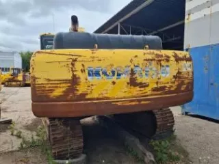 Экскаватор гусеничный Hyundai R300LC-9SH, заводской номер HHKHZ808LE0000183, 2014 год выпуска, госномер 58 УЕ 9248 (63 СВ 9366). Экскаватор гусеничный Hyundai R300LC-9S, заводской номер HHKHZ810LE0001178, 2014 год выпуска, госномер 58 УЕ 9241 (63 СВ 9362). Трактор ДТ-75 ДЕРС2 с буровой установкой…