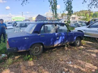 Ваз 21074 2002 автомобиль ВАЗ 21074 г.р.з. О262ОЕ72 цвет темно-голубой 2002 г в. VIN XTA21074021577945 ТС имеет ограничения ФССП на регистрационные действия (ключи и документы отсутствуют, техническое состояние не проверялось, пробег не известен). Имущество продается в том виде, в каком оно есть, в…