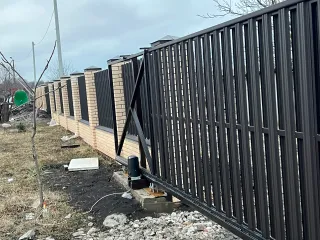 Жилой дом 89.8 кв.м и земельный участок 600 кв.м, Белгородская область. Земельный участок площадью 600 кв.м, кадастровый номер 31:15:0505005:65, из земель сельскохозяйственного назначения, предназначенный для садоводства, и расположенное на нем здание: жилой дом площадью 89.8 кв.м, кадастровый…