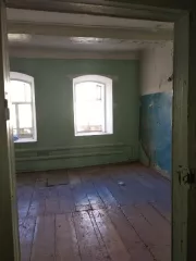 Земельный участок общей площадью 650 кв.м. с кадастровым номером: 43:41:000042:173, по адресу: Российская Федерация, Кировская область, г.о. город Вятские Поляны, г. Вятские Поляны, ул. Советская, з/у 15 с расположенным на нем объектом федерального имущества – нежилое здание общей площадью 212,4…