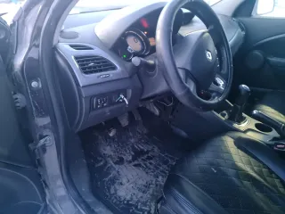 Легковой автомобиль Renault Fluence, 2013 г.в., VIN VF1LZBR0549415661, цвет коричневый. Не работает ручник, в какой-то момент заклинил, примерзли троса ручника и стерлись колодки задние. Переднее левое крыло помято. Сколы и царапины на лобовом стекле. Слевой стороны замят металический усилитель…