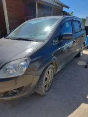 Opel Zafira 2011, 140 л.с., 239000 км, АКПП. Машина на ходу, АКПП неисправна, ключ один, запасной утерян.