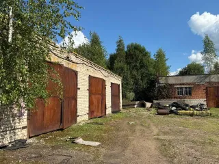 Теплая стоянка, КПП, Административное здание, КТП, Смоленская область, Симоновой, 110 696.8+30.1+587.7+266.9+366.4+630.3 кв.м Здания в Смоленской обл. еще 1. Здание нежилое: Теплая стоянка 25 мест площадью 696,8 кв.м., кадастровый номер 67:06:0010166:129, расположенное по адресу: Смоленская…